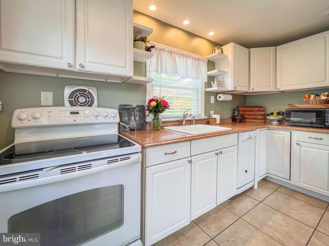 514 PROSPECT AVE, Morrisville, PA 19067