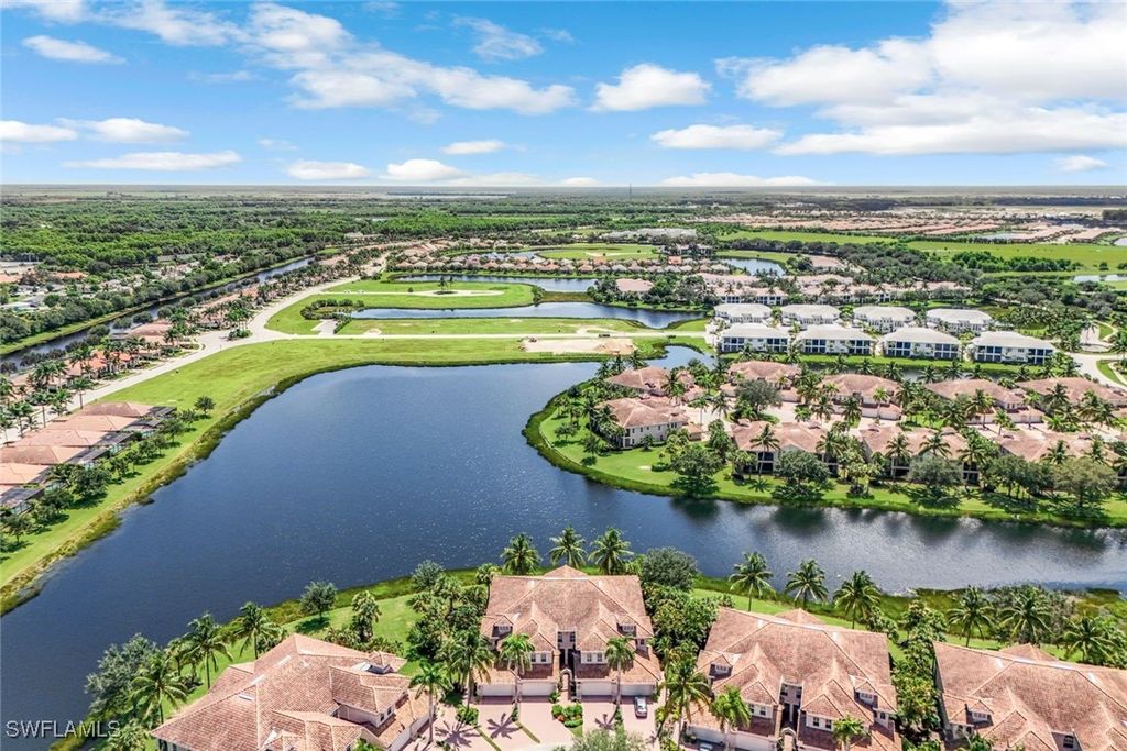 3164 Serena LN 101, Naples, FL 34114