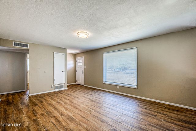 5040 SIERRA MADRE Drive, El Paso, TX 79904