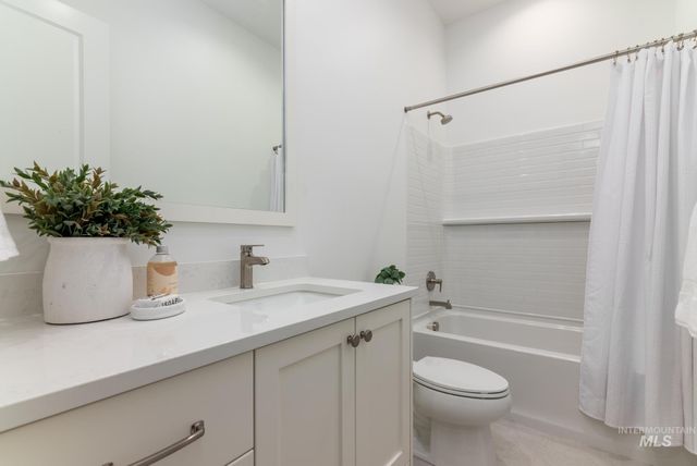 2607 N Morehouse Ave, Eagle, ID 83616