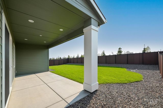 2607 N Morehouse Ave, Eagle, ID 83616