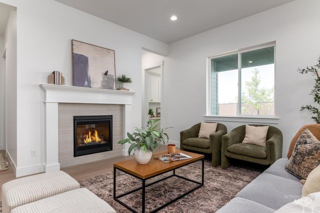 2607 N Morehouse Ave, Eagle, ID 83616