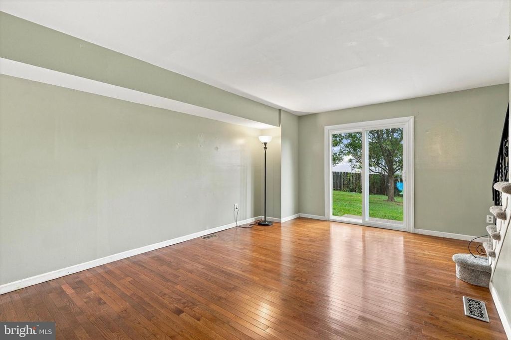 631 VILLAGE LN, POTTSTOWN, PA 19464 — photo 5