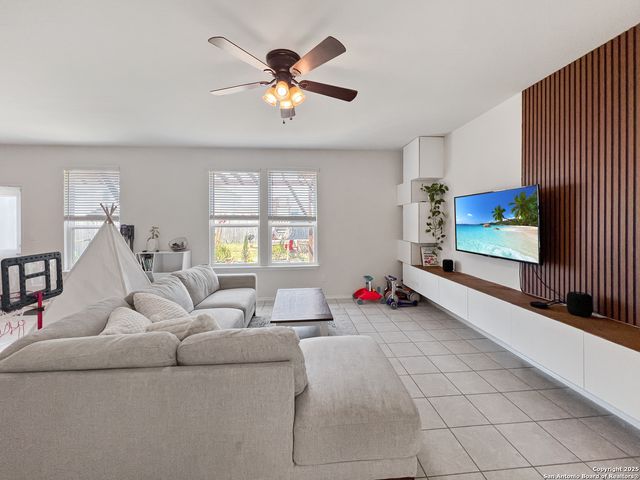 428 Holly Bush, New Braunfels, TX 78130