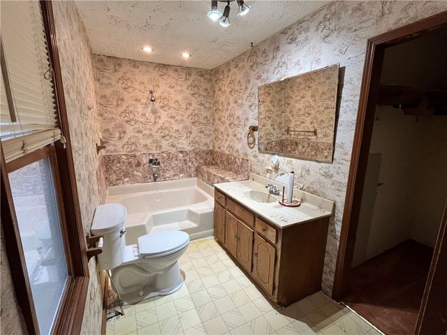 840 Miller Road, Ola, AR 72853