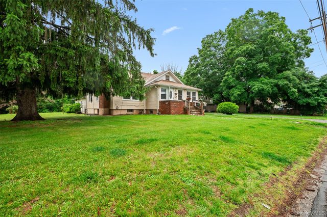 5 Lincoln Street, Sloatsburg, NY 10974