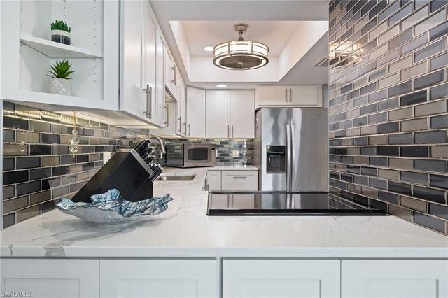 4904 Vincennes ST 204, Cape Coral, FL 33904