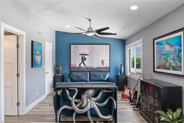 4904 Vincennes ST 204, Cape Coral, FL 33904