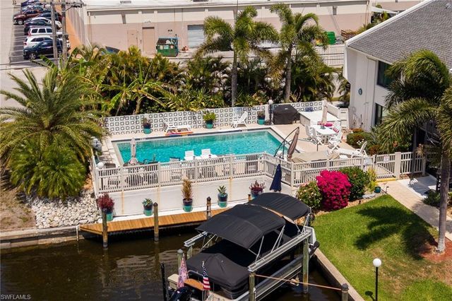 4904 Vincennes ST 204, Cape Coral, FL 33904