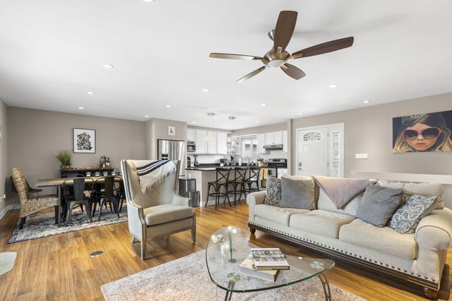 6031 Cromdale Drive, Dublin, OH 43017