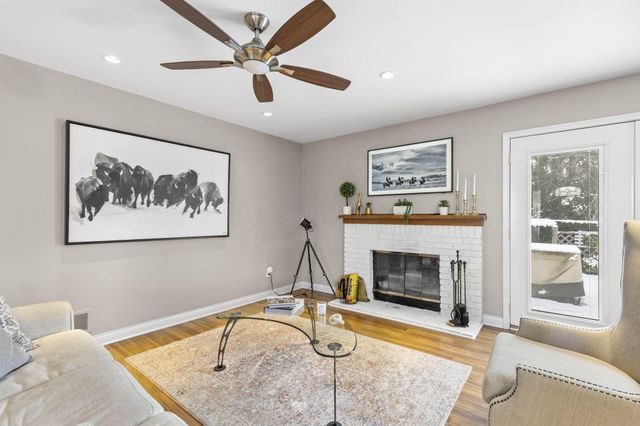 6031 Cromdale Drive, Dublin, OH 43017