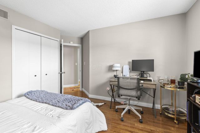 6031 Cromdale Drive, Dublin, OH 43017