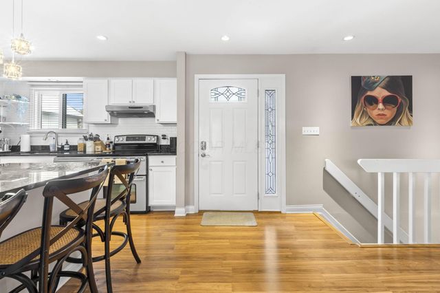 6031 Cromdale Drive, Dublin, OH 43017