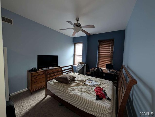 2801 Lemp Avenue B2, St Louis, MO 63118