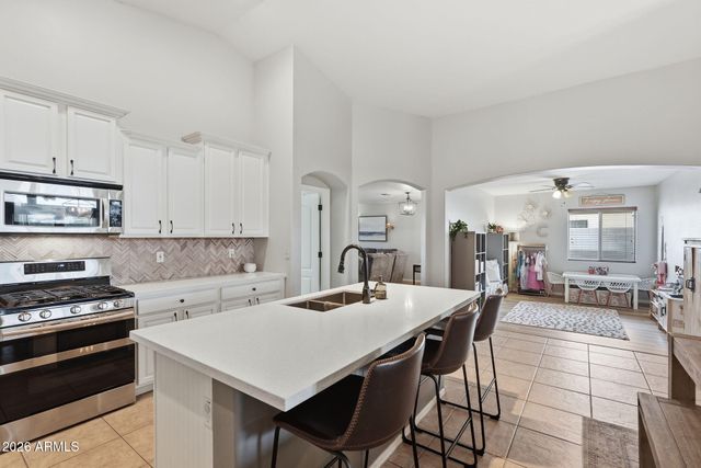 3569 E MORELOS Court, Gilbert, AZ 85295