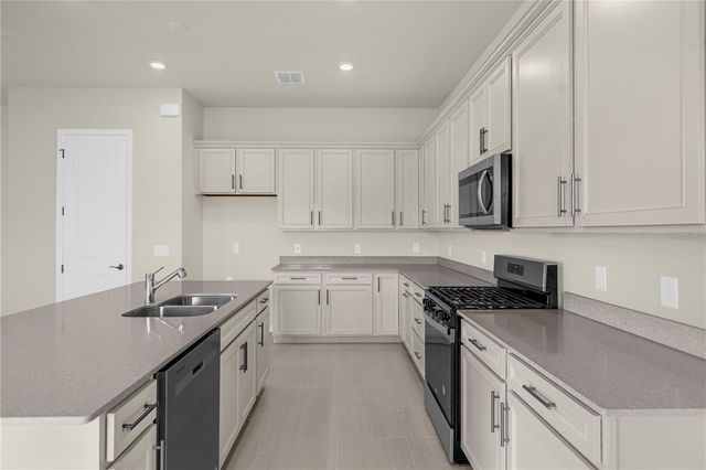 10411 PARK ESTATES AVENUE, Orlando, FL 32836