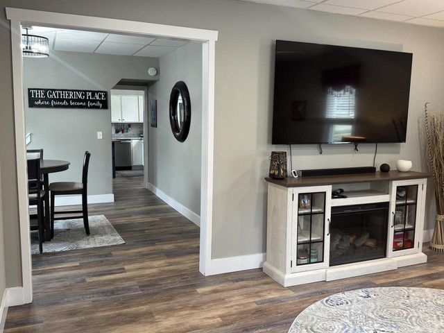739 Elizabeth STREET, Oconomowoc, WI 53066
