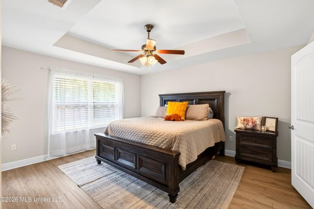 160 Saltmeadow Circle, Ocean Springs, MS 39564