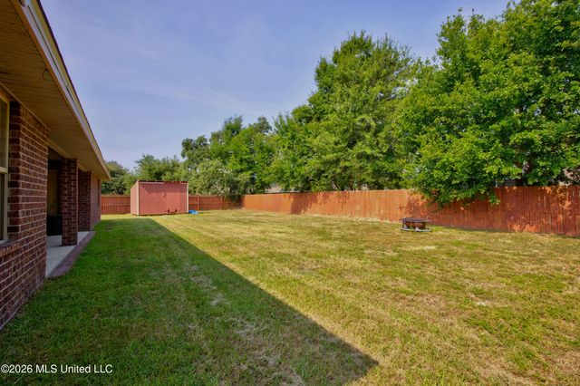 160 Saltmeadow Circle, Ocean Springs, MS 39564