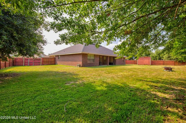 160 Saltmeadow Circle, Ocean Springs, MS 39564