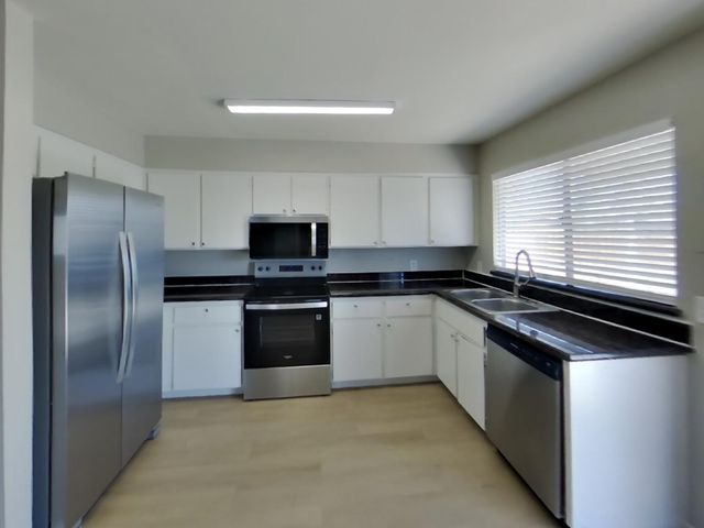 7331 W Mountain View Road, Peoria, AZ 85345