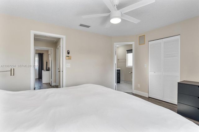 1054 SE 6th Ave, Dania Beach, FL 33004