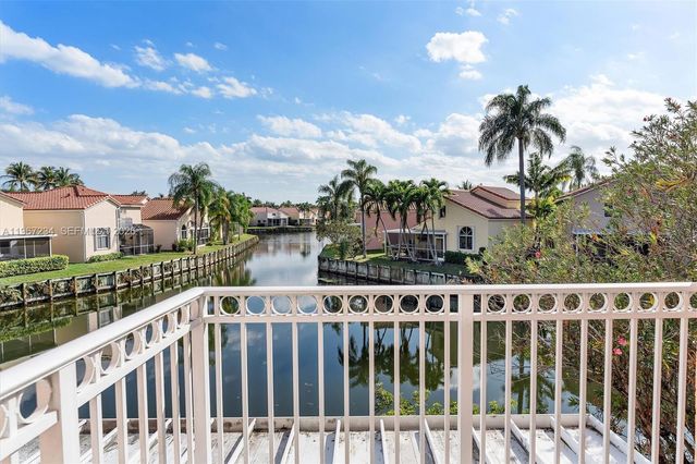 1054 SE 6th Ave, Dania Beach, FL 33004