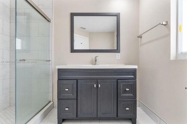 1054 SE 6th Ave, Dania Beach, FL 33004