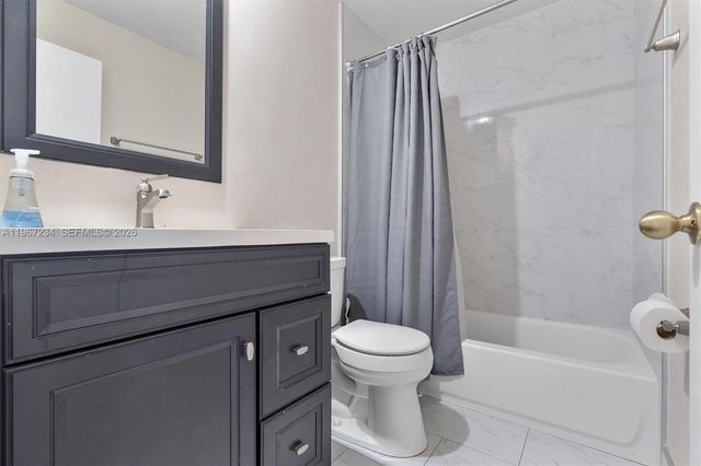 1054 SE 6th Ave, Dania Beach, FL 33004