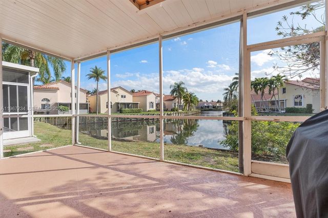 1054 SE 6th Ave, Dania Beach, FL 33004