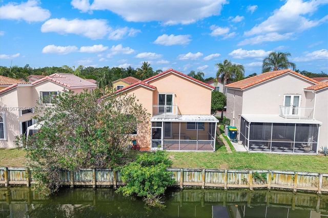 1054 SE 6th Ave, Dania Beach, FL 33004