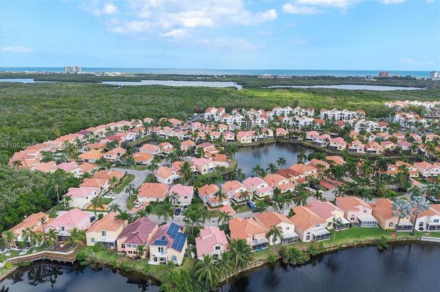 1054 SE 6th Ave, Dania Beach, FL 33004