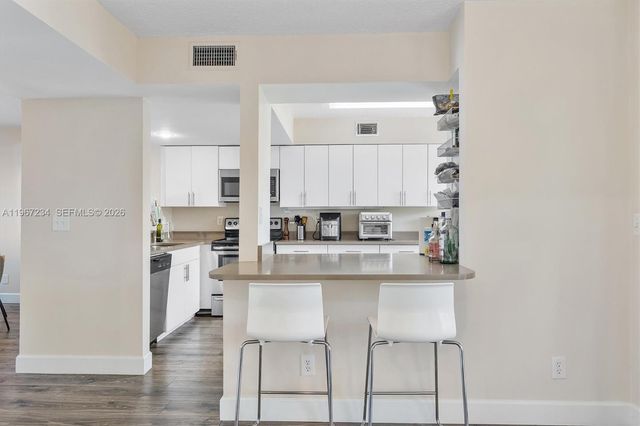 1054 SE 6th Ave, Dania Beach, FL 33004