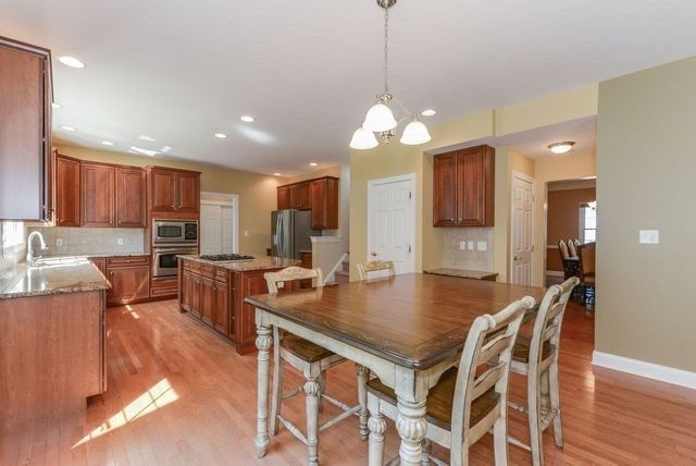 39 Whitehall Way, Bellingham, MA 02019