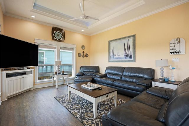 2569 Palm Drive, Port Bolivar, TX 77650