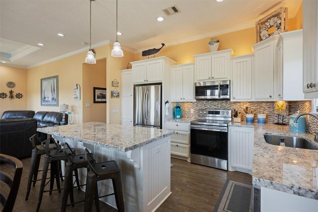 2569 Palm Drive, Port Bolivar, TX 77650