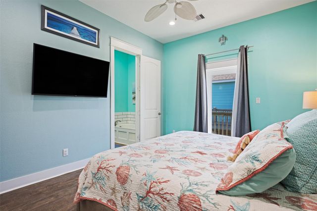 2569 Palm Drive, Port Bolivar, TX 77650