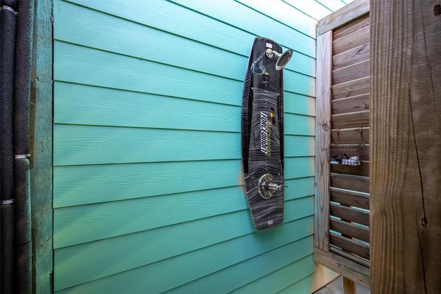 2569 Palm Drive, Port Bolivar, TX 77650