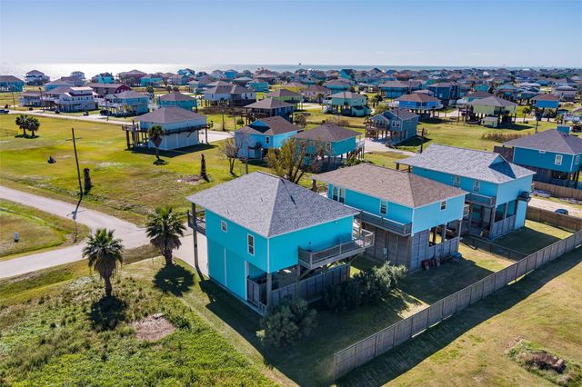 2569 Palm Drive, Port Bolivar, TX 77650