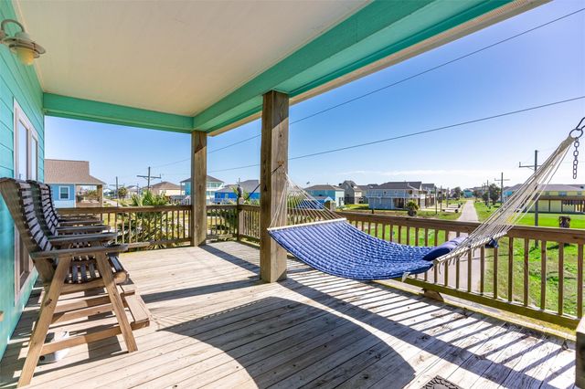 2569 Palm Drive, Port Bolivar, TX 77650