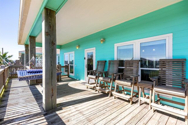 2569 Palm Drive, Port Bolivar, TX 77650