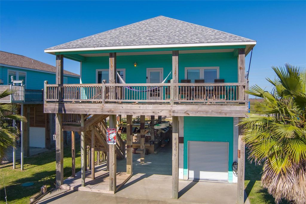 2569 Palm Drive, Port Bolivar, TX 77650