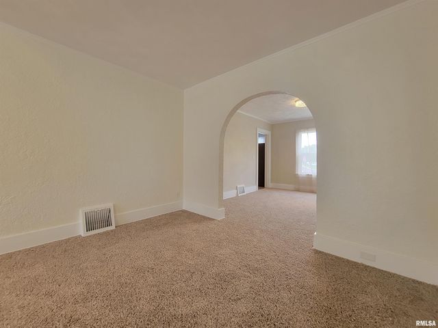 601 PEKIN Avenue, Creve Coeur, IL 61610