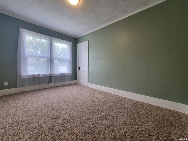601 PEKIN Avenue, Creve Coeur, IL 61610