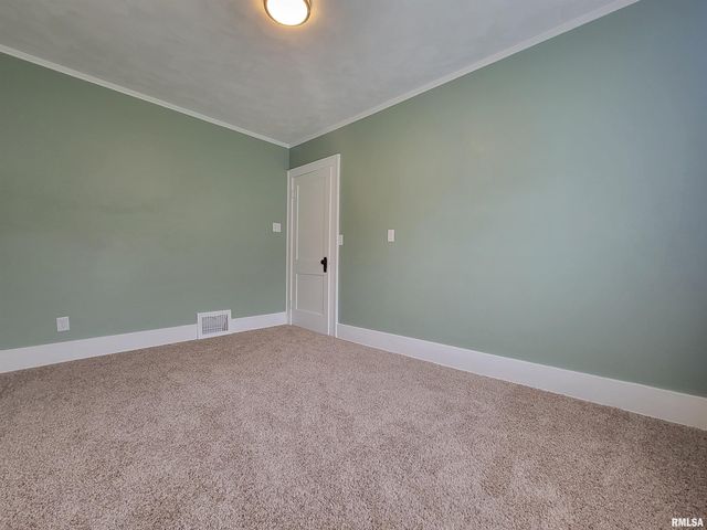 601 PEKIN Avenue, Creve Coeur, IL 61610