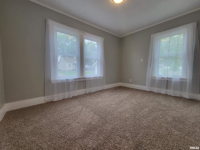 601 PEKIN Avenue, Creve Coeur, IL 61610