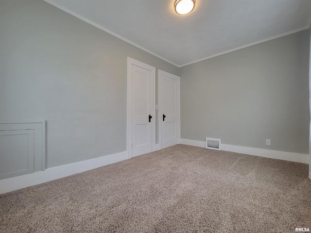 601 PEKIN Avenue, Creve Coeur, IL 61610