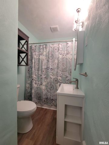 601 PEKIN Avenue, Creve Coeur, IL 61610