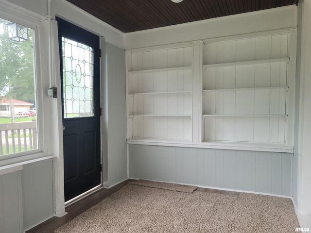601 PEKIN Avenue, Creve Coeur, IL 61610