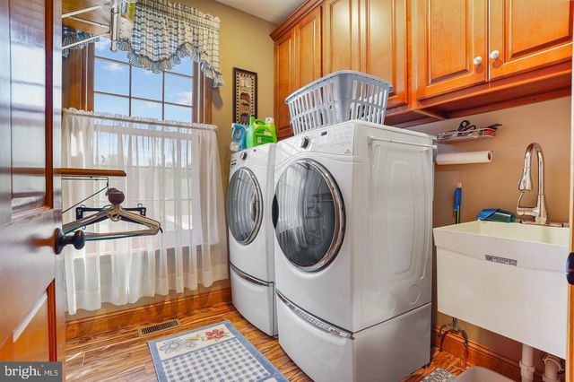 239 ABISHIRE WAY, Chambersburg, PA 17201